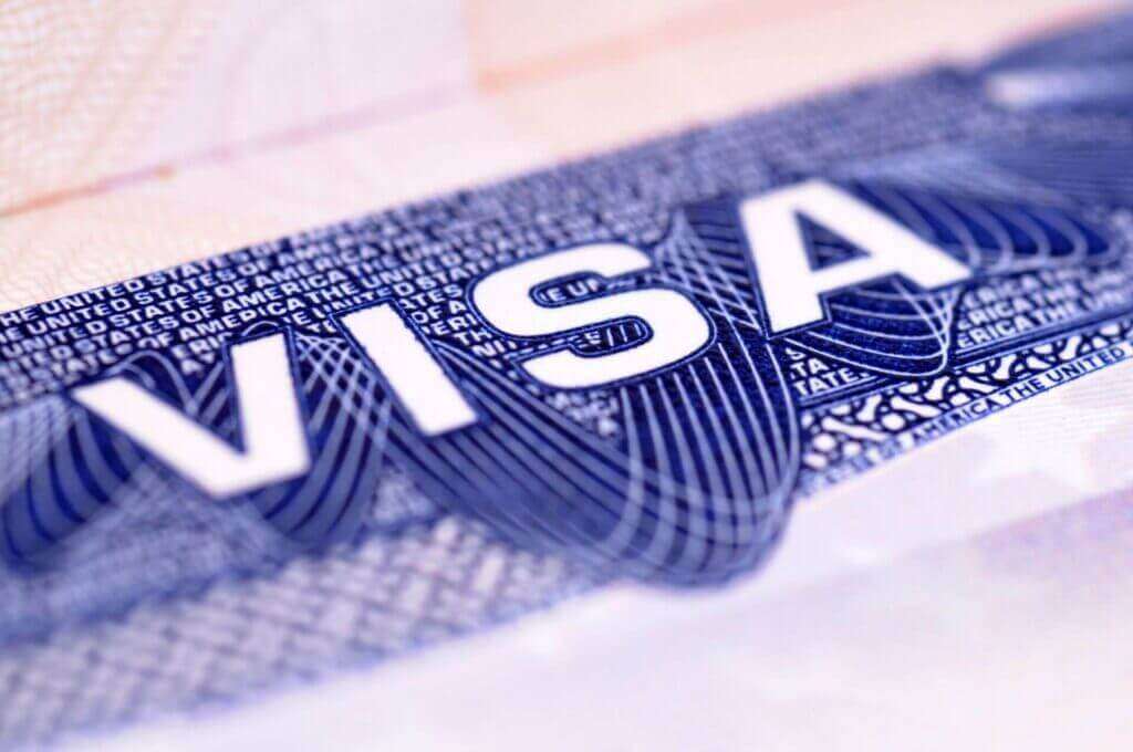 Primeros 100 días de Biden y las nuevas medidas de inmigracion ¿Qué cambió y qué sigue igual? 2 Visas / Status - Este artículo habla acerca de los primeros 100 dias de Biden y sus nuevas medidas de inmigracion.
