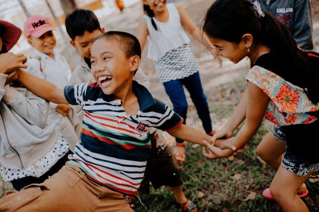 VISA SIJS PARA MENORES Y NIÑOS INMIGRANTES EN ESTADOS UNIDOS: Guía 2022 1 visa sijs para niños inmigrantes