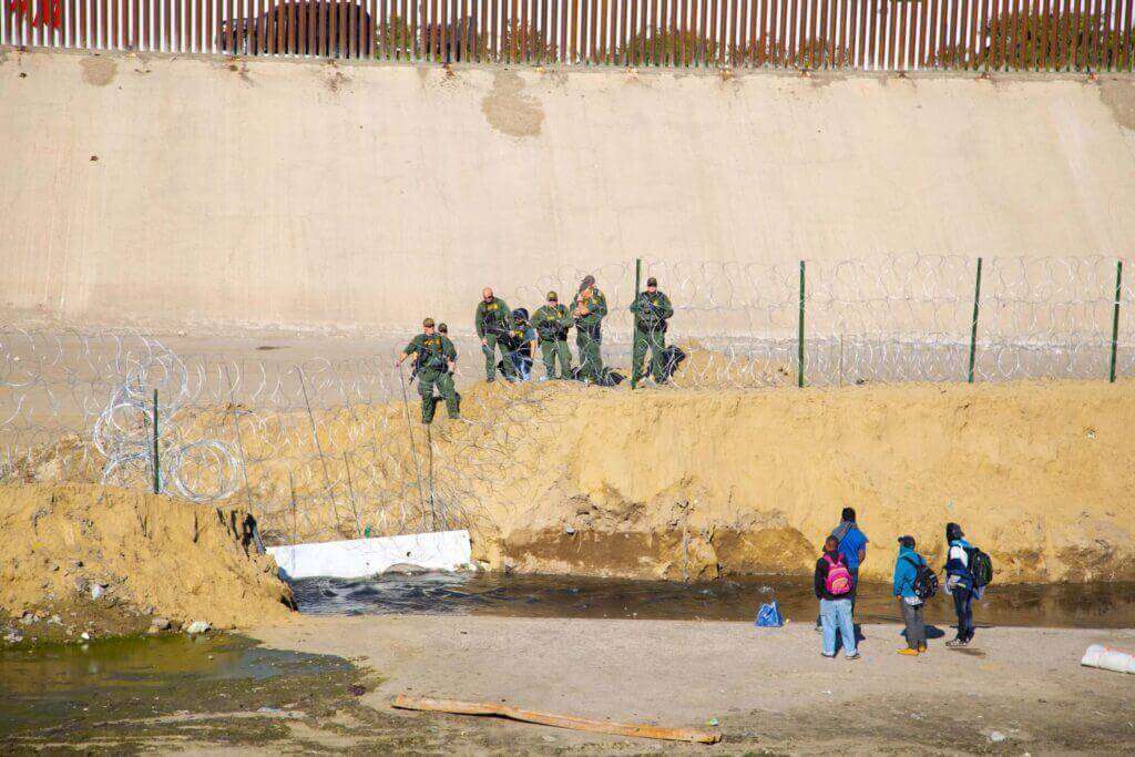 “TEMOR CREÍBLE”: LA ENTREVISTA PARA PEDIR ASILO LUEGO DE QUE TERMINE EL TÍTULO 42 3 requisitos para pedir asilo en la frontera